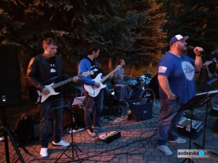 В Авдеевке прошёл концерт под открытым небом (ФОТО)
