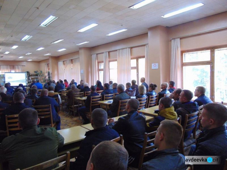 Поляки обучают добровольцев-пожарных в Донецкой области