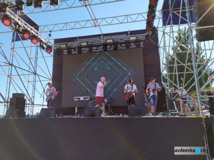 ФОТОРЕПОРТАЖ. Авдеевка зажигала на молодежном фестивале «Відчуй Схід»