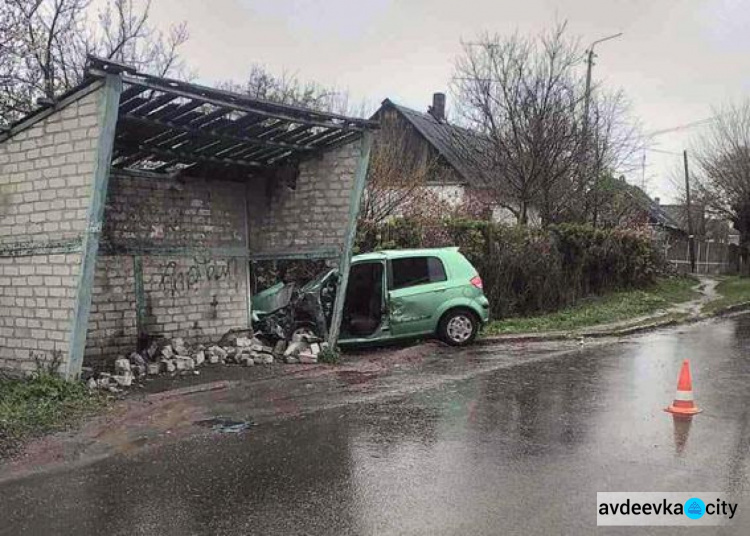 В Донецкой области 5 человек пострадали в результате наезда Hyundai Getz  на остановку