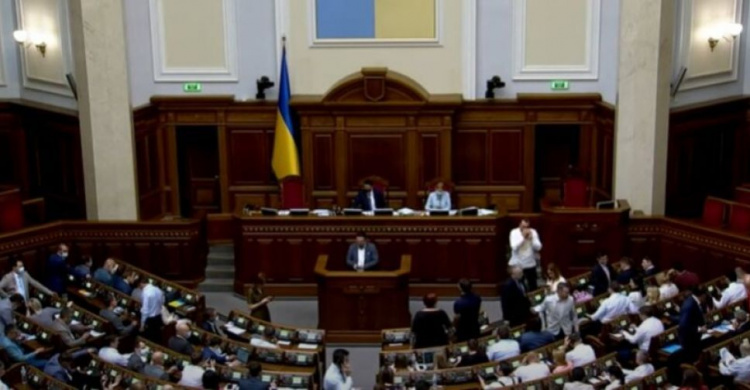 Зеленский созывает депутатов на внеочередное заседание: что рассмотрит Рада