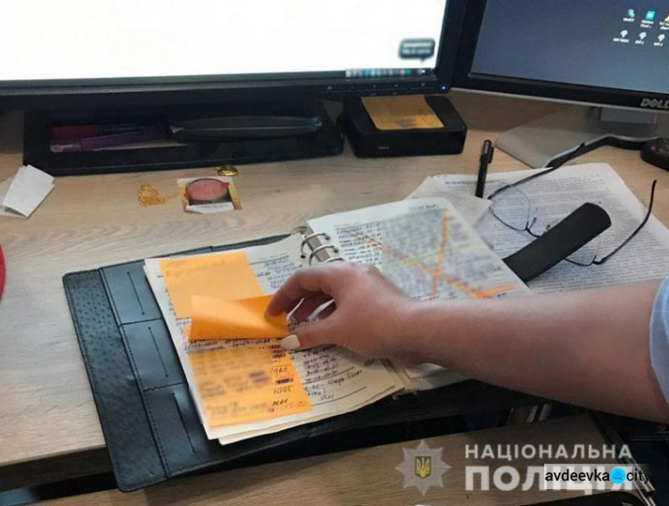 В Донецкой области киберполиции перекрыла канал незаконной трансляции 2500 ТВ-каналов