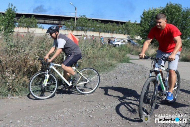 В прифронтовой Авдеевке состоялся велопробег (ФОТО)