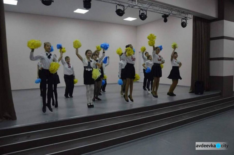 Авдеевские школьники устроили концерт в подарке коксохимиков (ФОТО)
