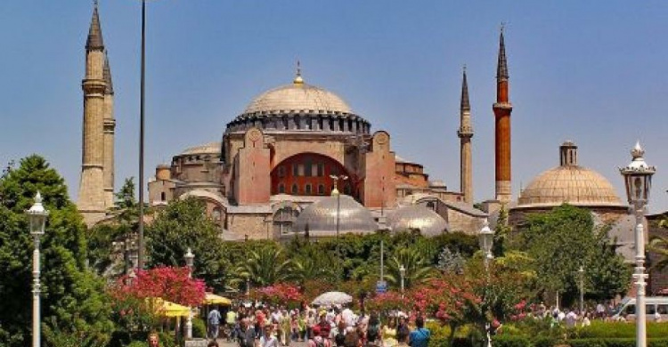 Могут не пустить в страну: в Турции объявили о нововведении для наших туристов