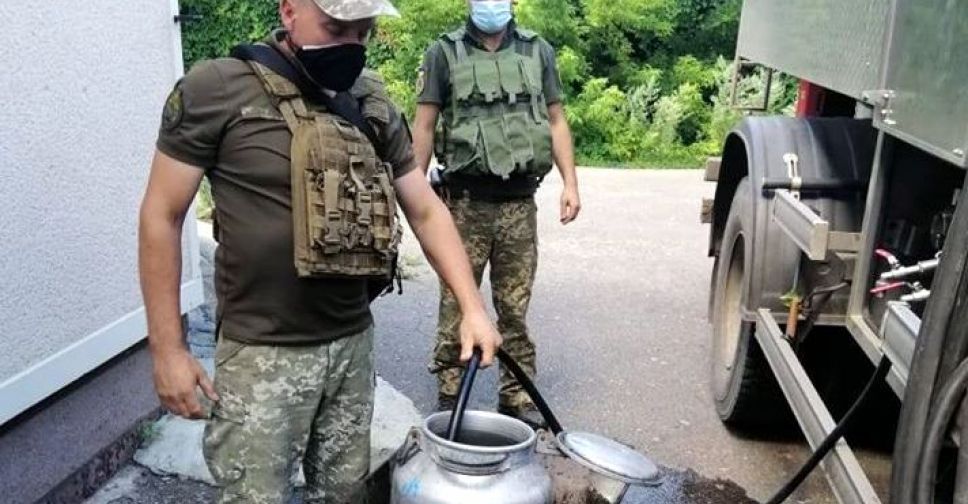 Симики Авдеевки обеспечивают жителей прифронтовых поселков продуктами и питьевой водой