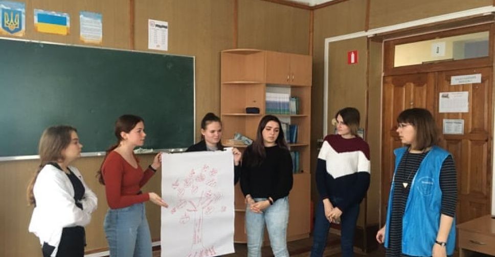 С авдеевскими школьниками говорили о насилии