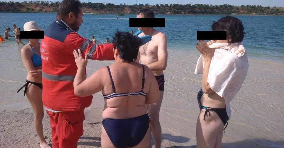 На авдеевский карьер вызывали скорую помощь (ФОТО)