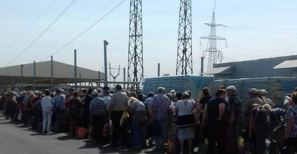 Мониторинг по КПВВ на Донбассе: антилидером по времени пересечения стала 