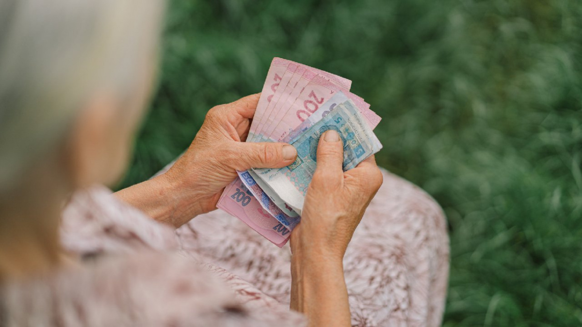 Українцям з невеликими зарплатами загрожує маленька пенсія на заслуженому відпочинку