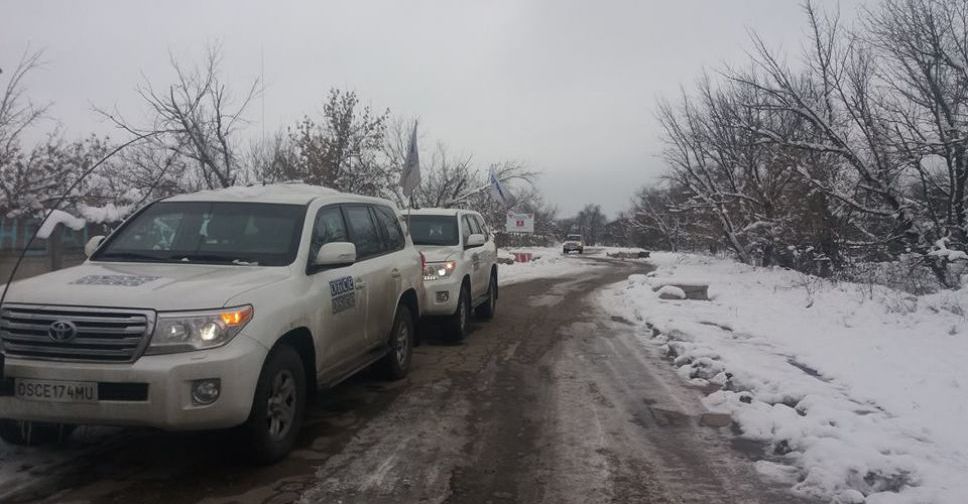Много взрывов произошло у Ясиноватой, а у Каменки рвануло рядом с наблюдателями ОБСЕ