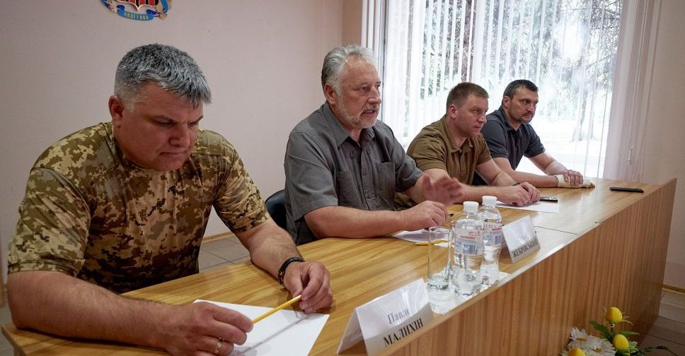 В Авдеевке Жебривский обсудил проблемы газа, воды и ремонта