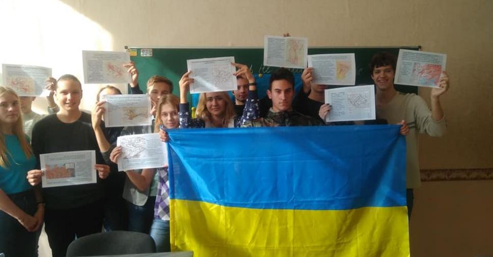 В школах Авдіївки пройшли заходи до Дня визволення України (ФОТО ...