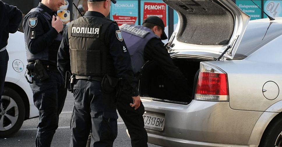 Что делать авдеевцам, если полиция требует осмотреть салон или багажник авто