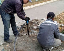 В Авдеевке коммунальщики делают город удобным для маломобильных горожан 