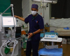 Запоріжсталь передав медобладнання для операційних Запопізького військового госпіталю