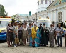УПЦ та Фонд Вадима Новинського передали п‘ять машин швидкої допомоги Миколаївській громаді