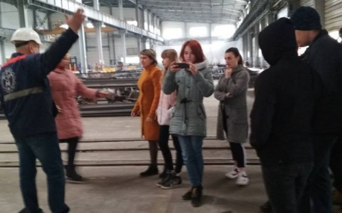 В Авдеевке школьникам устроили профессиографическую экскурсию (ФОТО)