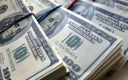 Украинцы активно продают валюту