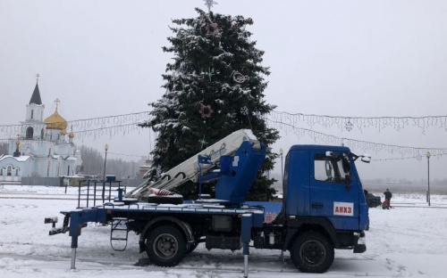 Почему погасла елка на площади ДК и когда снова засияет
