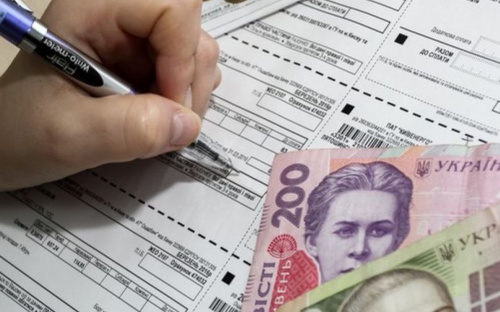 За долги по ЖКХ украинцам хотят запретить выезд за границу, управлять авто и охотиться