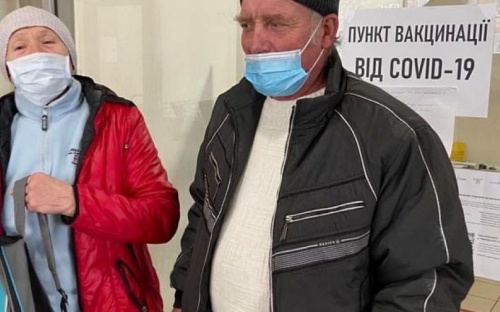 Вакцинація в Авдіївській громаді триває: мешканці селища Опитного приєдналися до програми імунізації