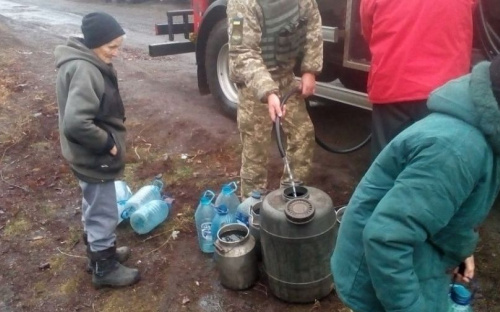 Рисунки, продукты, воду и подарки развозили в течение недели авдеевские «симики» (ФОТО)