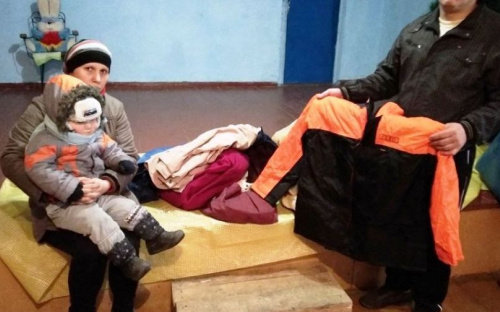 Гвозди, консервы, одежду и литературу развозили авдеевские «симики» (ФОТО)