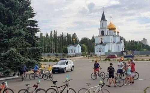 В Авдеевке прошел велопробег по улицам родного города