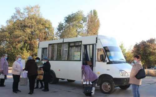 В Авдіївку по справах: з жовтня почав працювати соціальний автобус для жителів прифронтових громад