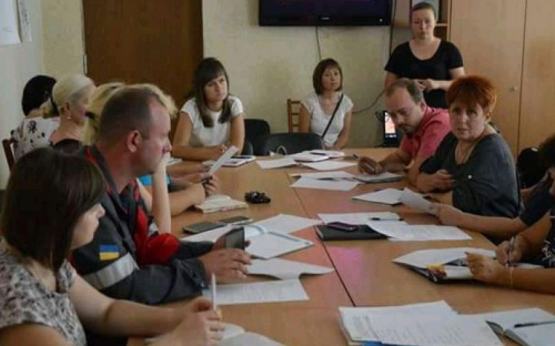 Городская власть Авдеевки совместно с активистами и представителями градообразующего предприятия готовятся ко Дню города (ФОТО)