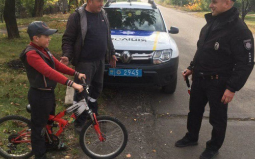 Полиция Авдеевки учит важным правилам безопасности (ФОТО)