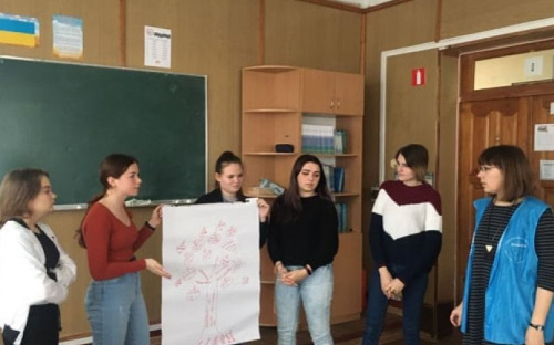 С авдеевскими школьниками говорили о насилии