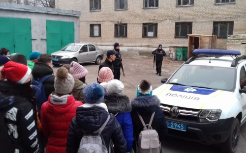 Школьники Авдеевки попали в полицию (ФОТО)