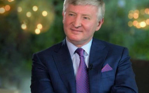 Президент ФК «Шахтер» Ринат Ахметов подвел итоги минувшего года и поздравил болельщиков с новым, 2022 годом