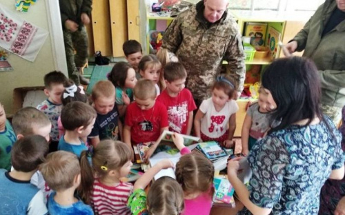 Авдеевские «симики» сообщили, что дети и военные получили помощь (ФОТО)
