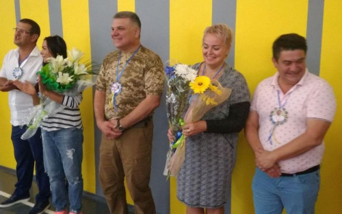 В авдеевской школе торжественно открыли отремонтированный спортзал и новые раздевалки  (ФОТО)
