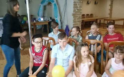 Для маленьких льготников из Авдеевки организовали  праздник беззаботного детства (ФОТО)