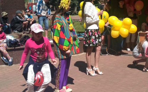 В Авдеевке ярко отмечают День защиты детей (ФОТО)
