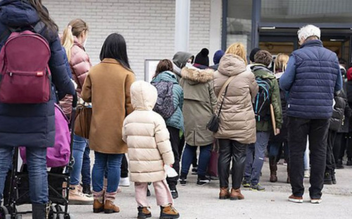 Біженці з України в Польщі платитимуть половину вартості проживання в пунктах масового розміщення