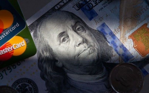 Нацбанк скасував обмеження курсу продажу валюти