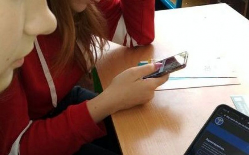 Авдіївським старшокласникам допомагають зорієнтуватися у світі професій