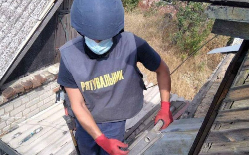 Спасатели Ровенщины продолжают восстанавливать жилые дома авдеевцев