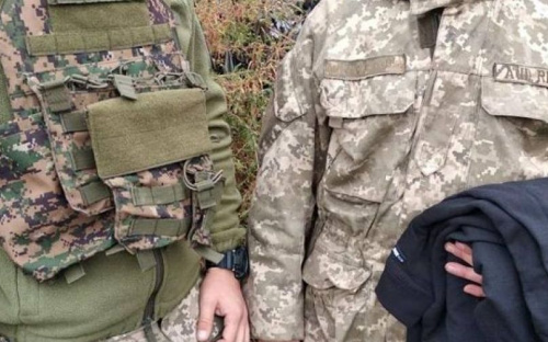 Авдеевские «симики» развезли одежду и прессу