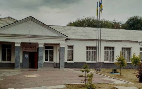 Авдеевские энергетики реконструировали электросети вблизи школ