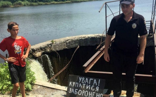 Авдіївські поліцейські нагадали дітям і дорослим правила безпеки під час відпочинку