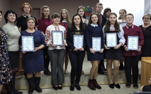 В Авдеевке прошла городская конференция «Украинская революция: от героев Крут до героев Небесной сотни»