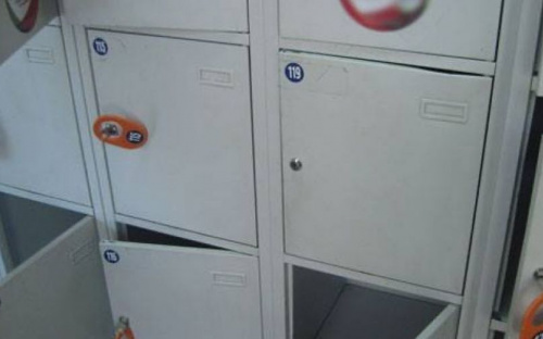 Обязаны ли покупатели сдавать вещи при входе в супермаркет?