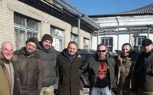 К бойцам на фронт приехал режиссер Руслан Горовый