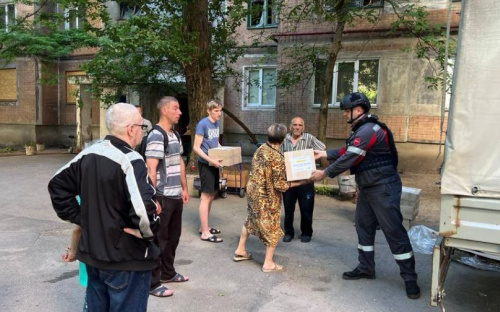 Мешканці Авдіївки отримали 16 тисяч продуктових наборів в межах гуманітарного проєкту «Рятуємо життя»